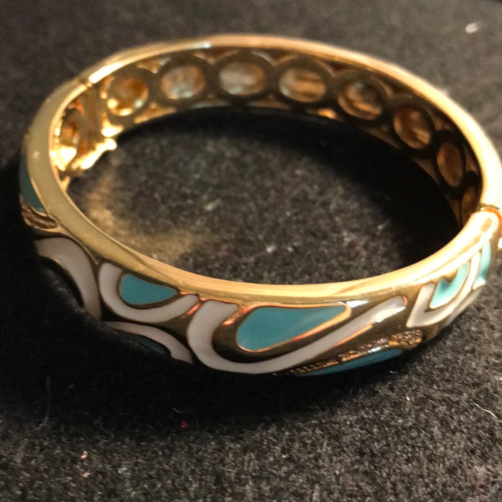 Gold color bangle
